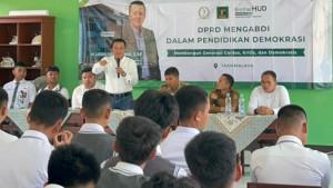 Uden-Dida-Efendi-gelar-pendidikan-demokrasi-upaya-bentuk-merawat-demokrasi.jpg