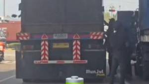 Viral-komplotan-bajing-loncat-beraksi-di-siang-bilong-di-Koja-langsung-ditangkap-polisi.jpg