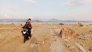 Waduk-Jatigede-di-Kabupaten-Sumedang-surut-Minggu-1102023_2.jpg