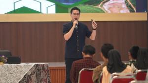 Wakil-Bupati-Sumedang-Fajar-Aldila-memberikan-kuliah-di-Universitas-Winayamukti-Unwim.jpg