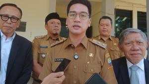 Wakil-Bupati-Sumedang-Fajar-Aldila-saat-d.jpg