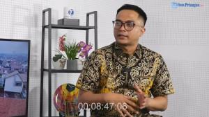 adv-4-taufik-nurrohim-di-studio-tribun-jabar.jpg
