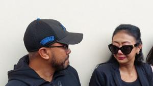asri-welas-nangis-bareng.jpg