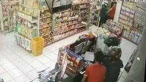 beraksi-di-minimarket-di-Karawang-Senin-2252023-malam.jpg