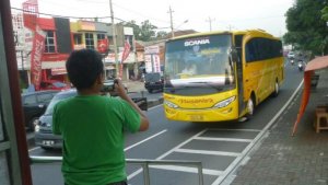 jabar/bus-telolet_20161221_133459.jpg