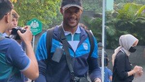 jabar/david-da-silva-topi-biru.jpg