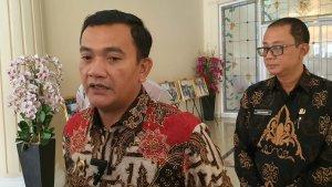 dedi-supandi-bebas-buang-air-besar-sembarang.jpg