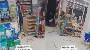 emak-emak-ngamuk-di-minimarket.jpg