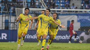 esepakbola-Persib-Bandung-Federico-Barba-berselebrasi-2.jpg