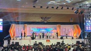 foto-suasana-debat-perdana-pilgub-jabar-2024.jpg
