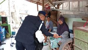 jumat-berkah-Satuan-Brimob-Polda-Jawa-Barat.jpg
