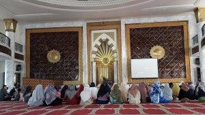 jabar/kajian-di-masjid-raya-trans-studio-bandung.jpg