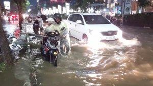 kawasan-yang-tergenang-air-di-Jalan-Cipto-Mangunkusumo.jpg