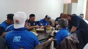 kegiatan-makan-gratis-bagi-yang-bernama-agus-di-sara-cafe.jpg