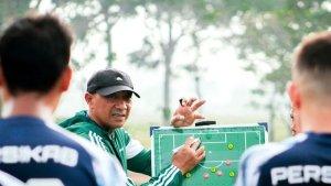 jabar/latihan-perdana-tim-persikab-bersama-head-coach-i-putu-gede.jpg