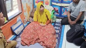 misri-penderita-penyakit-kaki-gajah.jpg