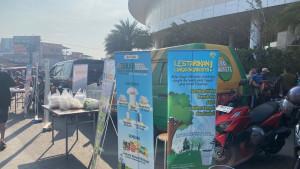 penukaran-botol-plastik-jadi-sembako-di-kegiatan-Car-Free-Day-CFD.jpg