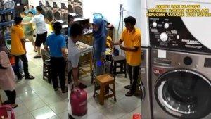 pria-ngamuk-di-tempat-laundry.jpg