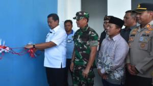 resmikan-dapur-gizi-adv-bupati-sumedang-doby-ahmad-munir.jpg