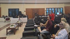 saksi-tolak-pleno-rekapitulasi-suara-KPU-Kota-Sukabumi.jpg