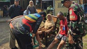 sedang-mengecek-warga-di-Kampung-Pasir-Nangka-Desa-Sukasirna-Kecamatan-Sukaluyu-CIANJUR.jpg