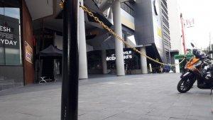suasana-di-depan-the-kings-shopping-centre.jpg