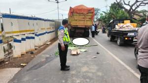 tewas-terlindas-truk.jpg