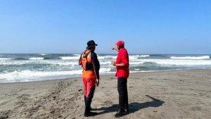 tim-sar-gabungan-saat-melakukan-upaya-pencarian-di-pesisir-pantai-cianjur.jpg