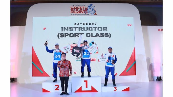 1-Instruktur-Safety-Riding-DAM-Raih-Juara-AHSRIC-2023.jpg