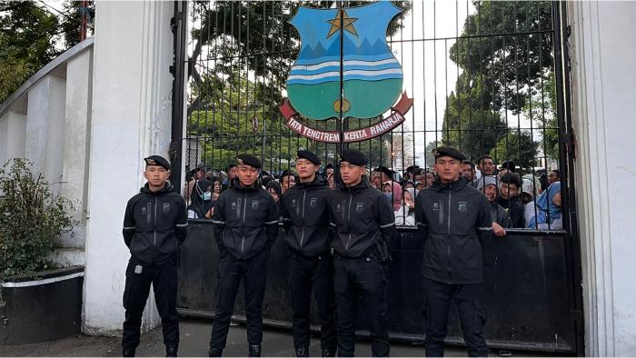 1-Polres-Garut-Jamin-Keamanan-Dan-Ketertiban-Pemulangan-Jemaah-Haji-Kabupaten-Garut.jpg