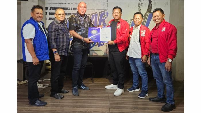 1-SAH-Marshall-Kantongi-Surat-Rekomendasi-untuk-Maju-di-Pilwakot-Bandung-dari-PSI-dan-PAN.jpg