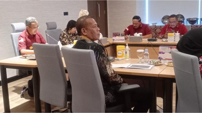 1-Staf-Ahli-Dan-Staf-Khusus-Menkumham-RI-Bahas-Isu-Aktual-Bersama-Kanwil-Kemenkumham.jpg