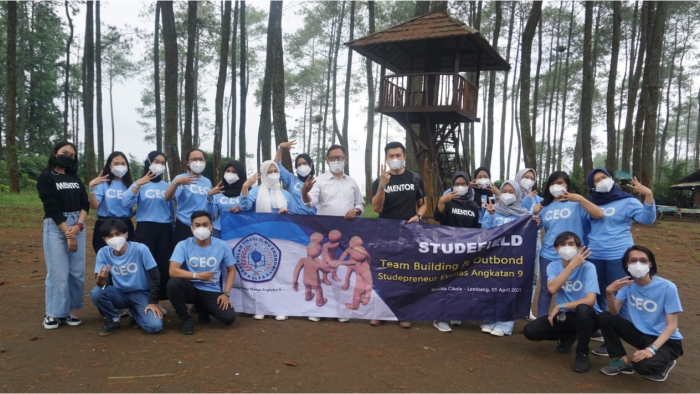 1-melalui-program-studepreneur-stie-ekuitas-komitmen-melahirkan-wirausaha-muda-yang-berkarakter.jpg
