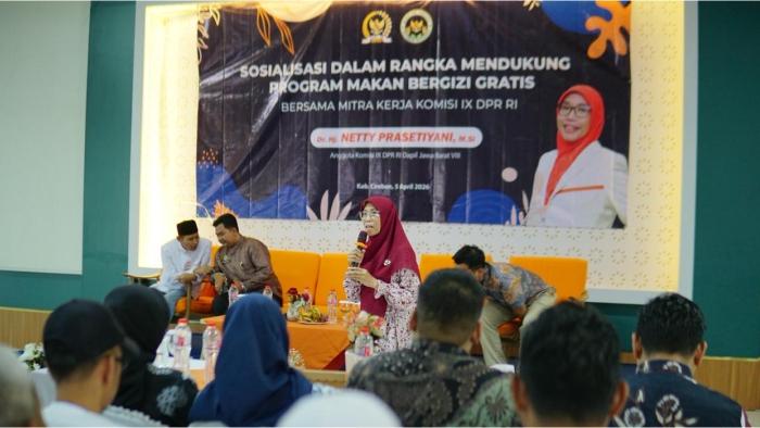1Anggota-Komisi-IX-DPR-RI-Netty-Prasetiyani-sosialisasi-Program-mbg-di-Kabupaten-Cirebon.jpg