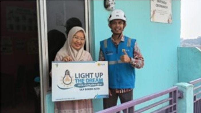 Layanan Kesehatan Makin Optimal, PLN Sambungkan Listrik Gratis untuk Posyandu - Tribunjabar.id