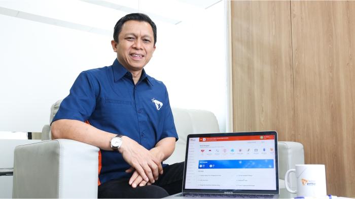 1Fernando-Uffie-Founder-dan-CEO-Kelas-Pintar.jpg