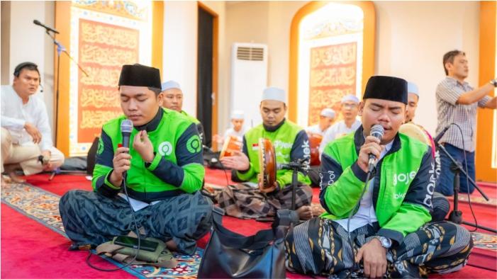 1Meneladani-Nabi-Ribuan-Driver-Gojek-Doakan-Persatuan-Indonesia.jpg