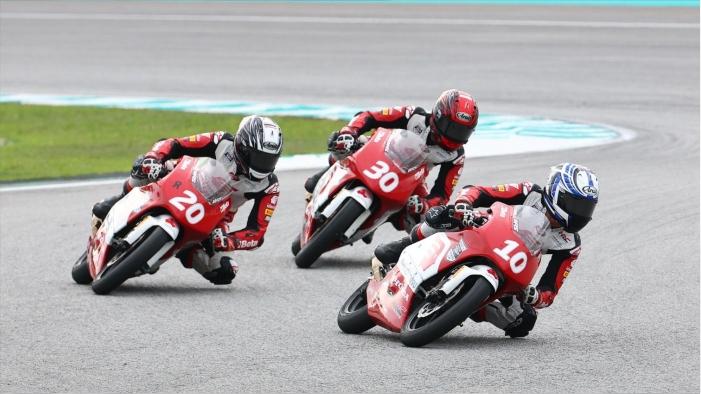 1Tuntaskan-Musim-IATC-2025-Pebalap-Muda-Astra-Honda-Tampil-Tangguh-dan-Kencang.jpg