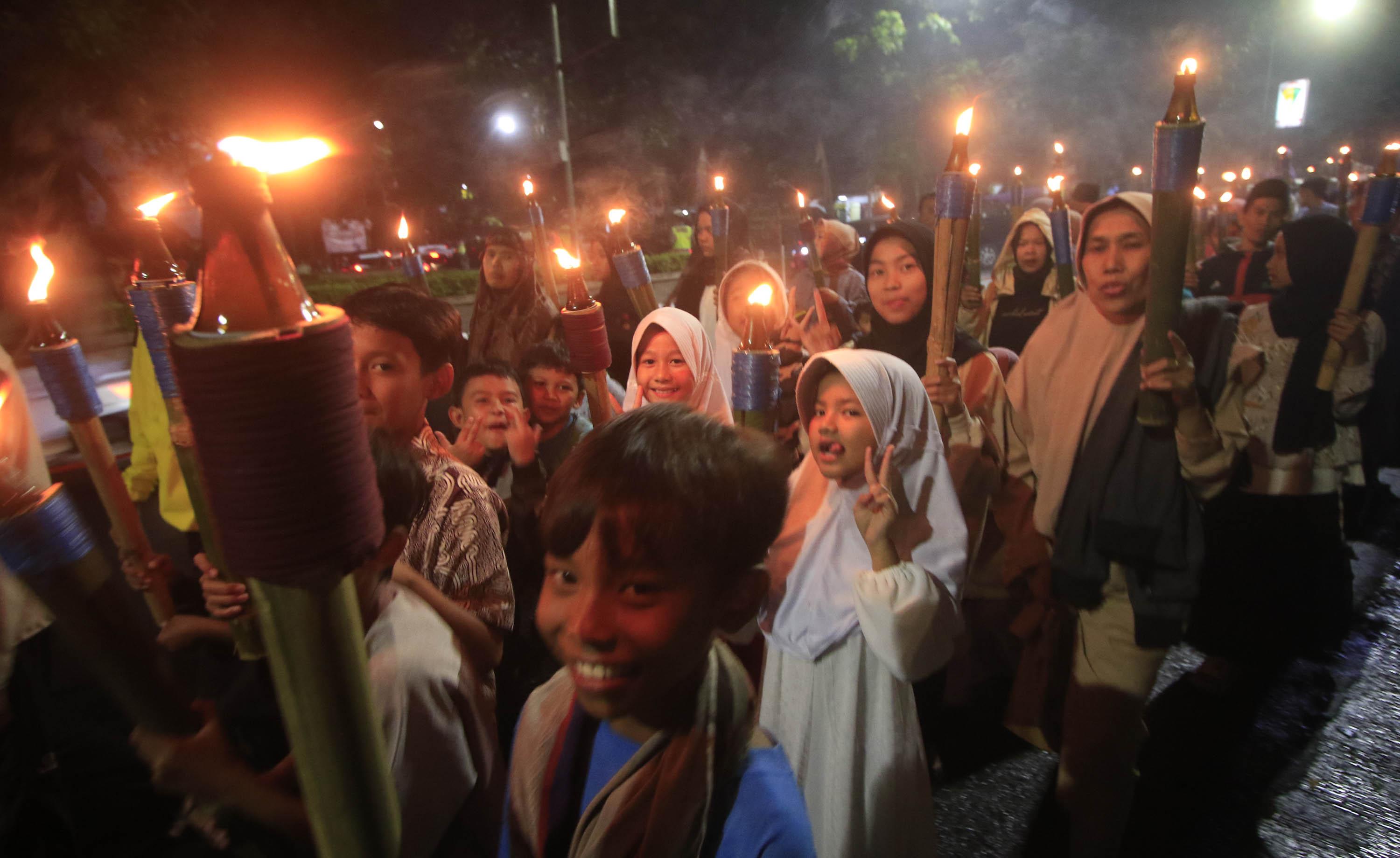 Bacaan Takbir Pendek dan Panjang Dibaca Jelang Hari Raya Idul Fitri 2025, Lengkap dengan Artinya