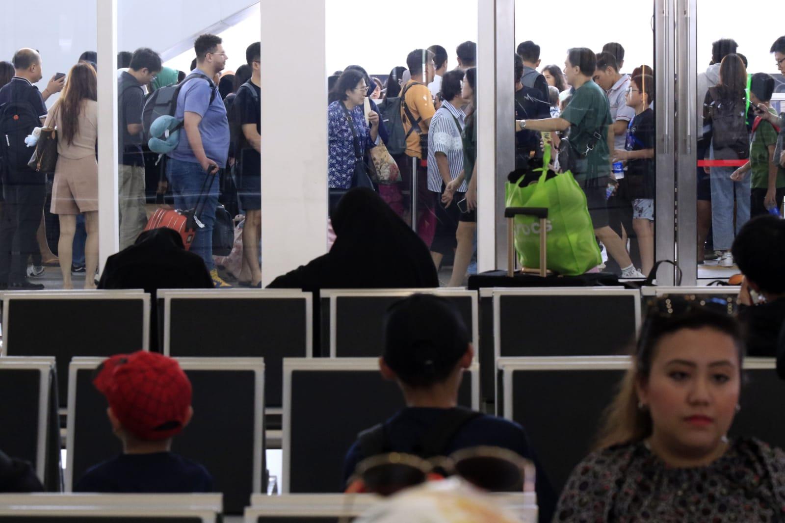 Kedatangan Penumpang Whoosh di Stasiun Padalarang Meningkat pada Libur Sekolah dan Nataru