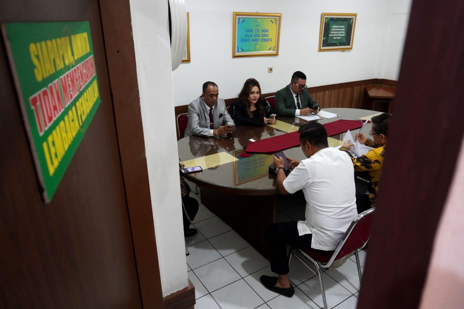 Lanjutan Sidang Lisa Mariana, Pekan Ini Agendanya Pembacaan Gugatan, Ridwan Kamil Bisa Datang?
