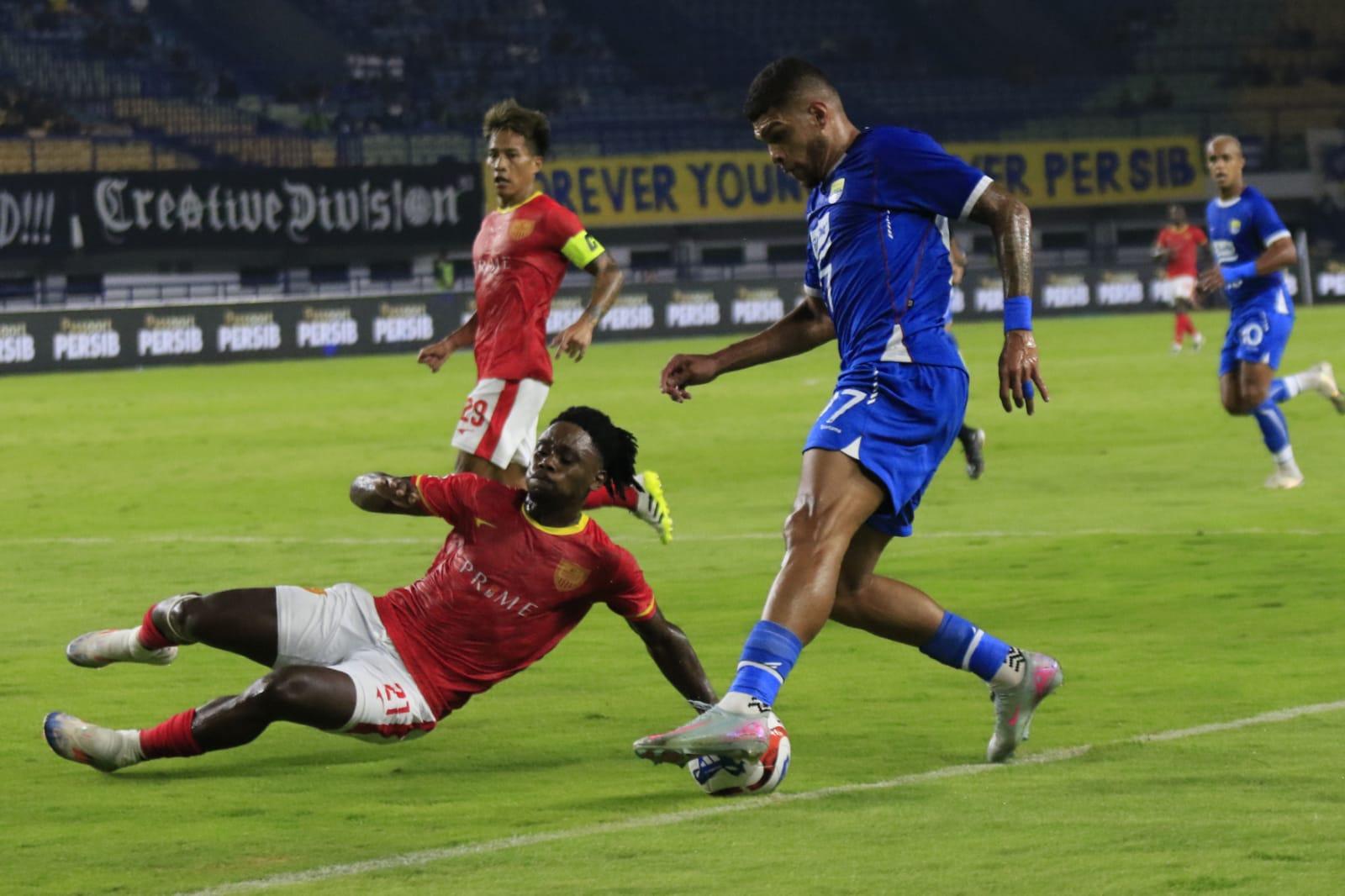 20250813_GANI_Persib_ManilaDigger_01.jpg