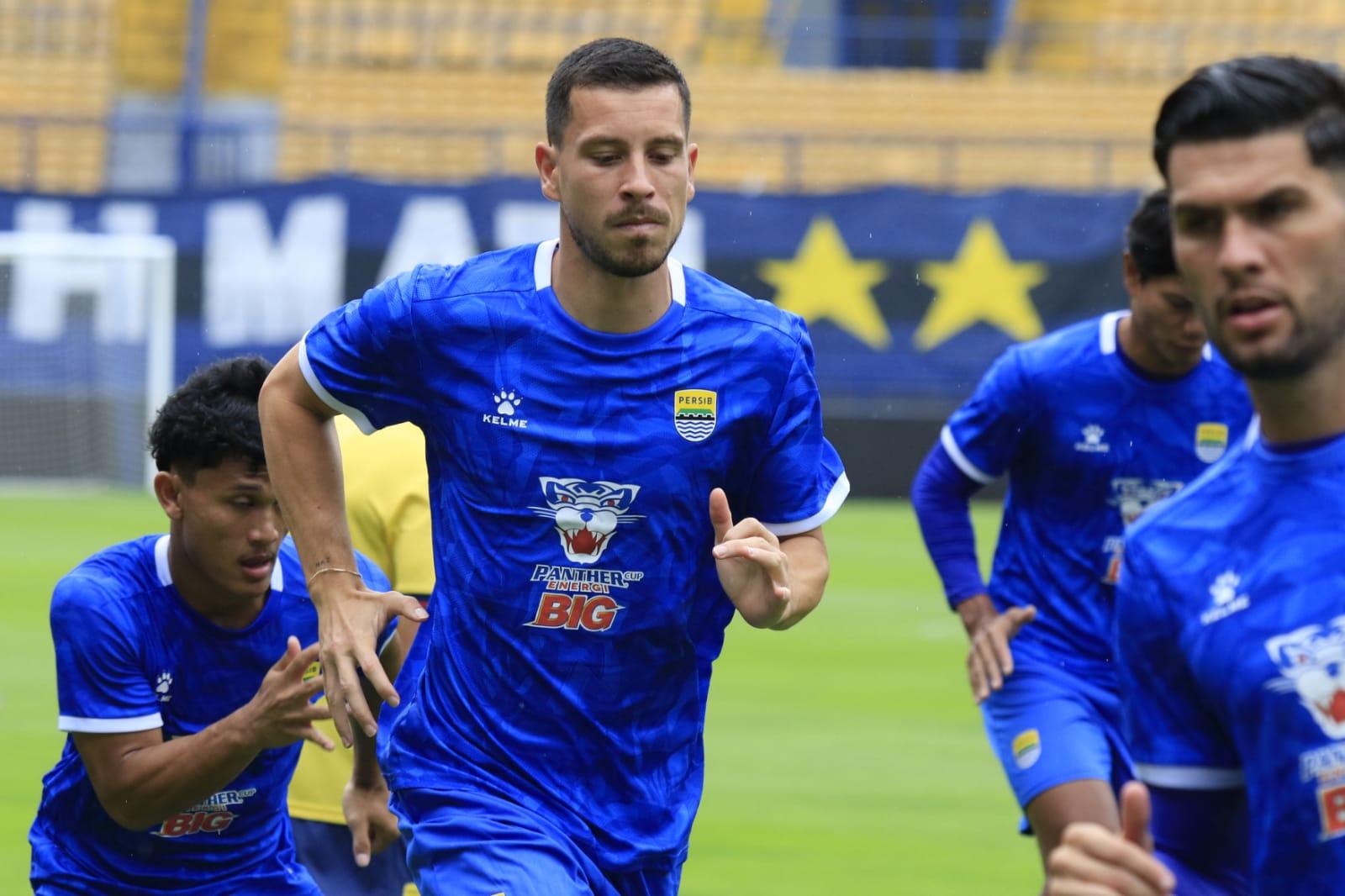 Bangku Cadangan Persib Rasa Timnas Indonesia: Thom Haye, Eliano Reijnders, Hingga Beckham Putra