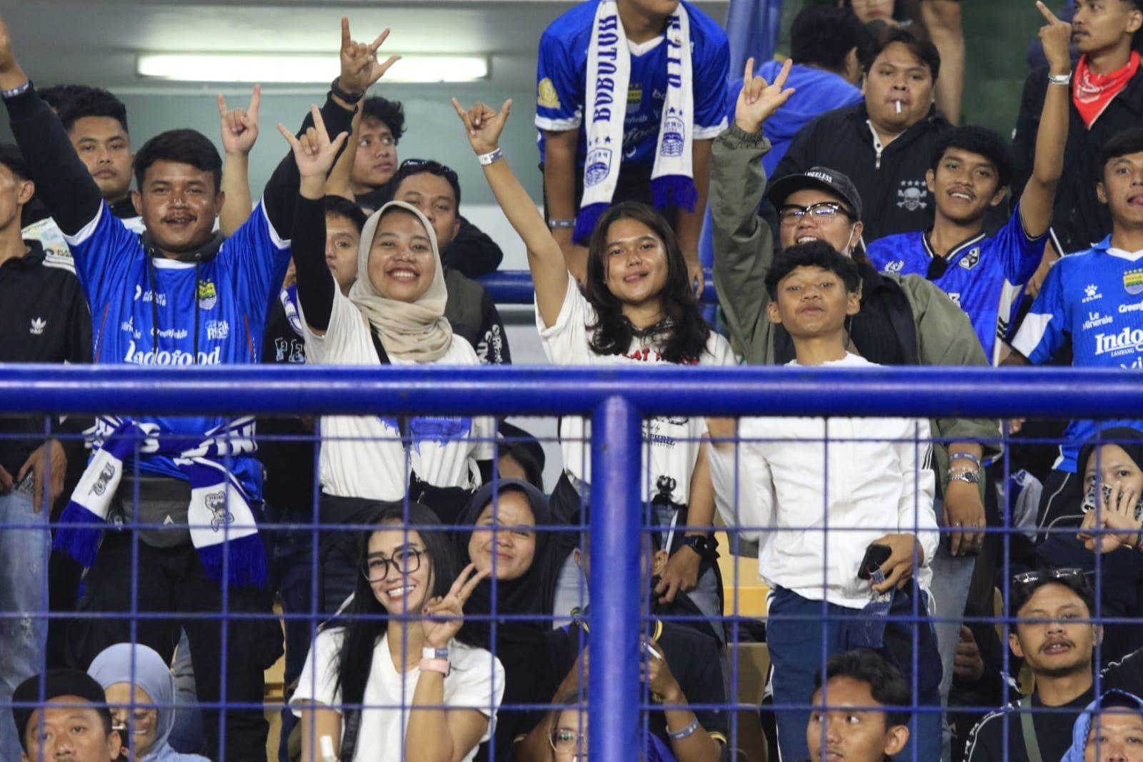 20251027_GANI_Persib_Persis_16_Bobotoh.jpg