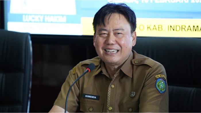 2INDRAMAYU-Kepala-Dinas-Komunikasi-dan-Informatika-Diskominfo-Kabupaten-Indramayu-Suwenda.jpg