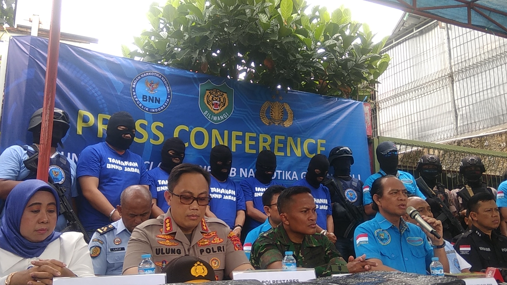 4-juta-pil-yang-diungkap-bnn-mengandung-obat-keras-psikotoprika-dan-narkotika-golongan-i.jpg