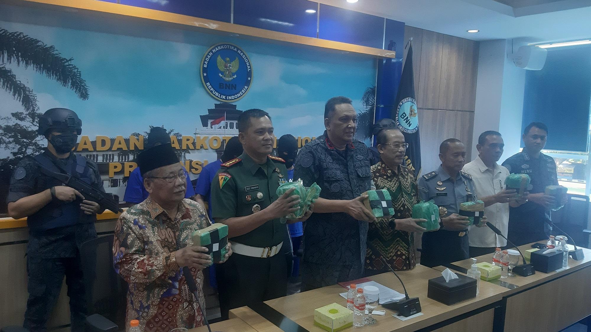 7-kilogram-jaringan-Aceh-Jawa-Barat-yang-terjadi.jpg