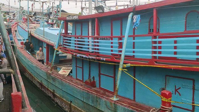 ABK-meninggal-dunia-Pelabuhan-Kejawanan-Cirebon-Selasa-2342024-siang.jpg