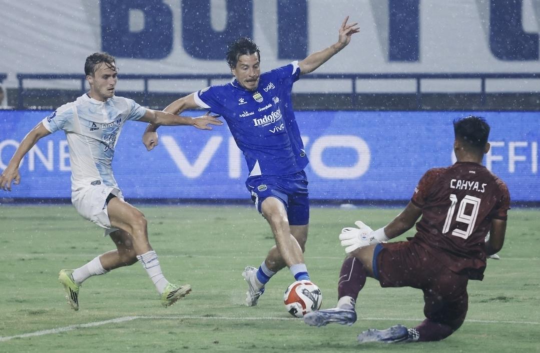 Persib Bandung Kalahkan PSIM, Thom Haye Ngaku Senang tapi Harusnya Bisa Menang 3-0