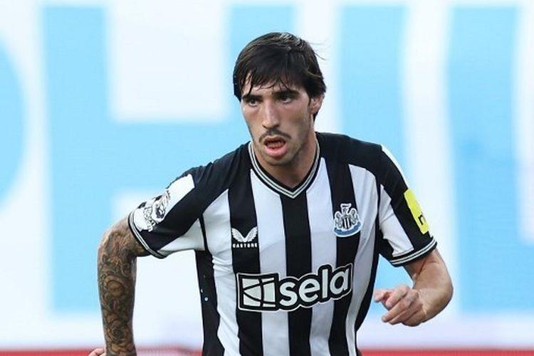 Aksi-Sandro-Tonali-di-laga-Newcastle-United-vs-Aston-Villa.jpg